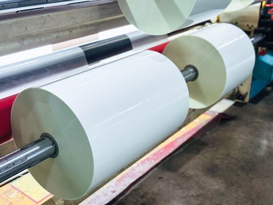 Glanzvoller PET-Laminationsfilm mit 8mic EVA-Kleber und thermisch aktiviertem Klebstoff für die Lamination von Fotografien