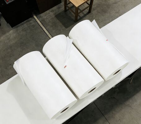 Metallisierter PET-Film mit chemischer Beständigkeit und reflektierender Oberflächenveredelung in individueller Dicke von 12-30 Mikronen