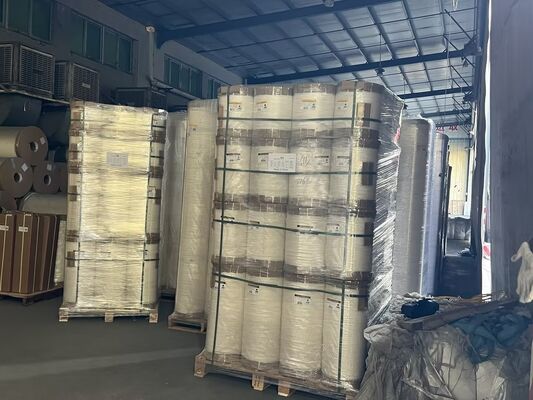 Weichharte Buchlaminierungsfolie mit 3 Zoll Papierkern für langlebigen Schutz