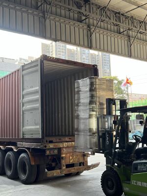 Doppelkoronabehandelte Laminationsfilmrolle mit 100 mm bis 2200 mm Breite und thermischem Klebstoff für Lebensmittel