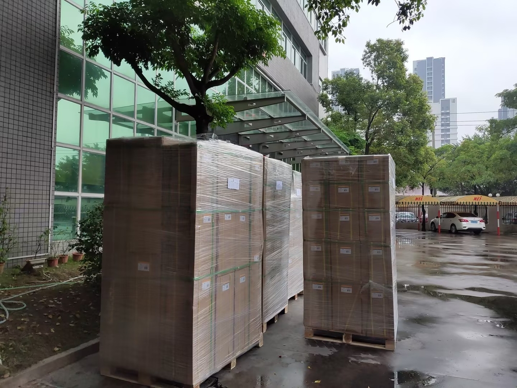 Komplizierte Lamination mit Spiegel Eco Aluminium Film thermische Lamination bereit Lösung für Ihr Unternehmen