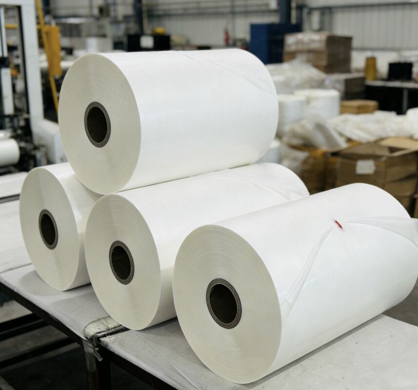 Premium-Matte-Laminationsfilm mit doppelseitiger Corona-Behandlung über 42 Dynes und 17-45 Mikronen Dicke für thermische Lamination