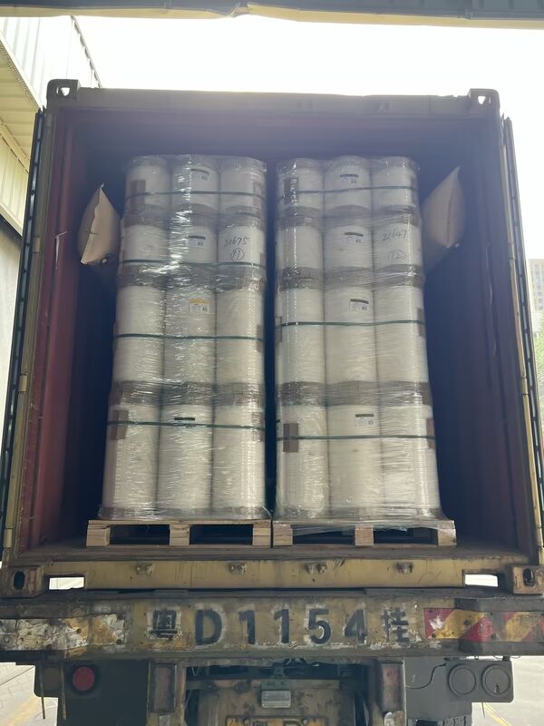 Metallisierte PET-Folien mit Hitzebeständigkeit bis 110 °C, chemischer Beständigkeit und glatter reflektierender Oberfläche für Verpackungen und Laminationen