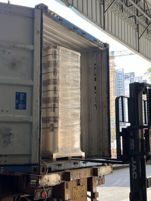 BOPP Or Polyester PET Book Laminating Film with Soft Hardness and 50m to 4500m Roll Length for Thermal Lamination